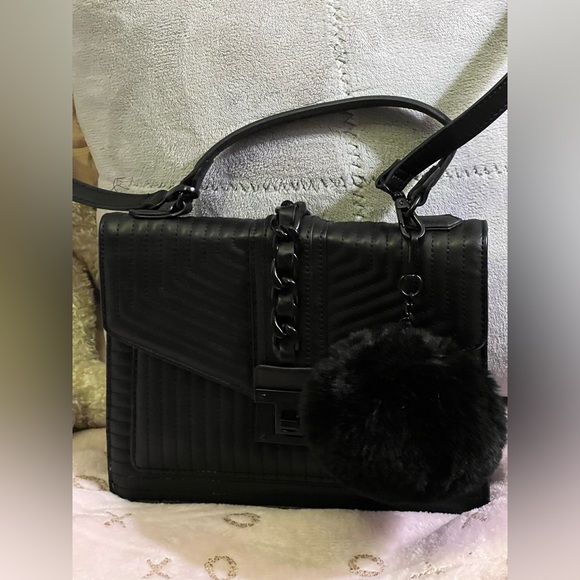 Aldo clutch/crossbody in one. - Picture 2 of 11